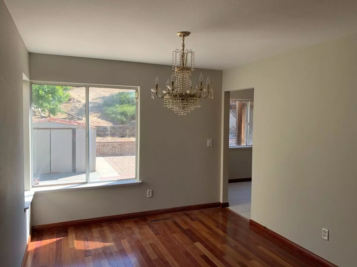 Beautiful Pittsburg Home photo 3