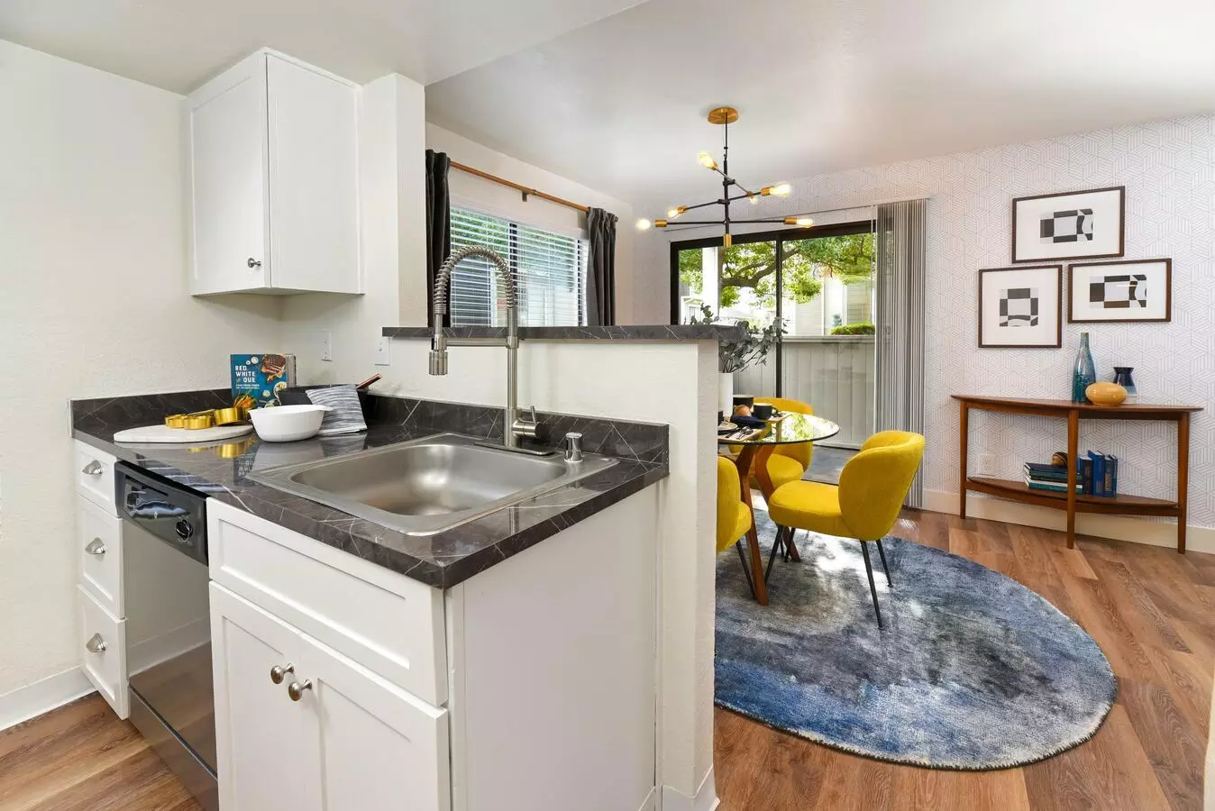 Diamond Hillside photo 5