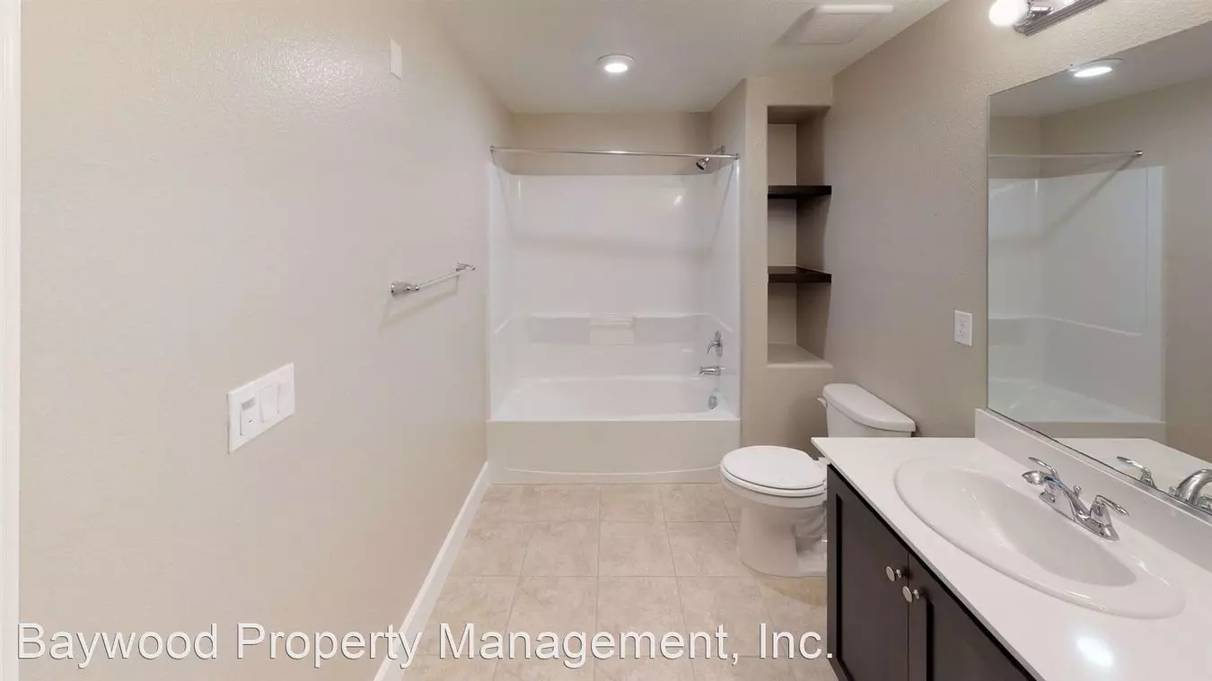 Edgewater photo 5