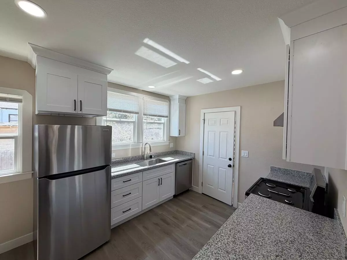 1225 Pine St Pittsburg, CA 94565 photo 4