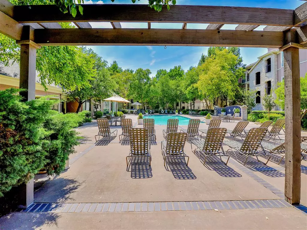 Bentley Place photo 4