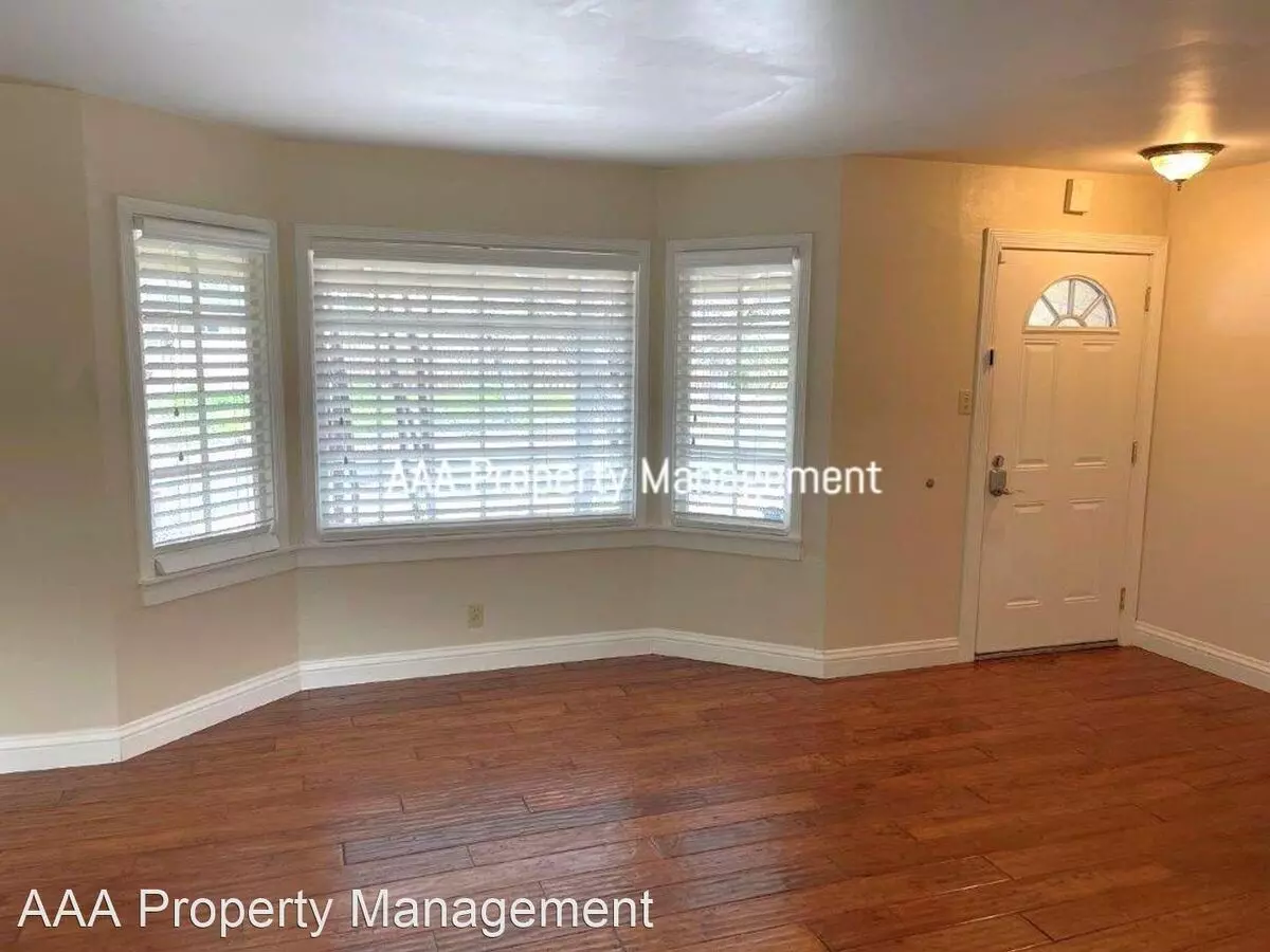 2172 Ahneita Dr. photo 2