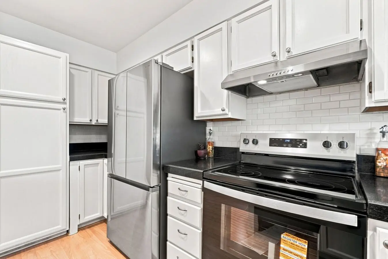 Beautiful Spacious 2-bedroom 2-bath Townhome In Pleasant Hill!