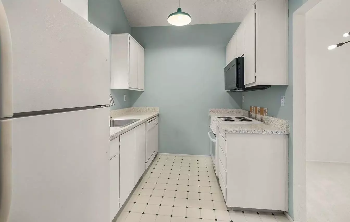 Comfort And Energy Efficiency. As An Upper-floor End Unit, The Home En photo 5