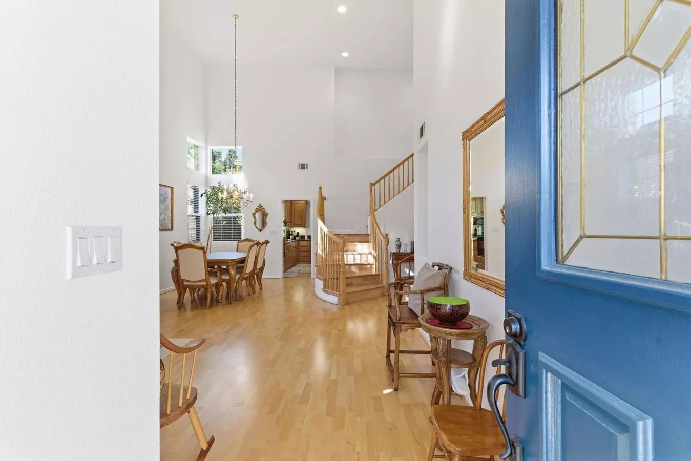 Sought After Pleasant Hill..first Time In Tenancy...beautifully Maintained 3 Bed &amp; 2.5 Bath In Beautiful Neighborhood! photo 3