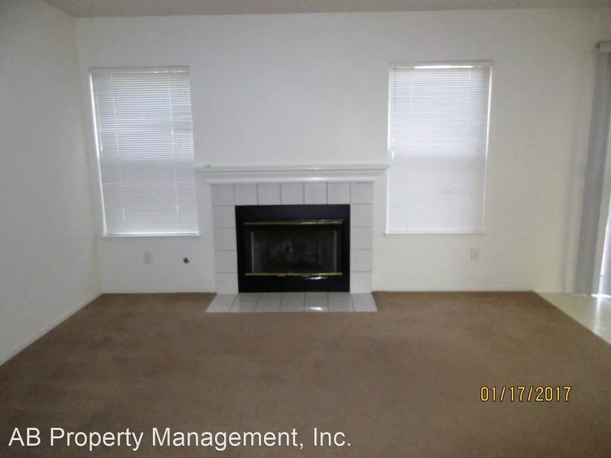 3025 Staples Ranch Dr photo 2