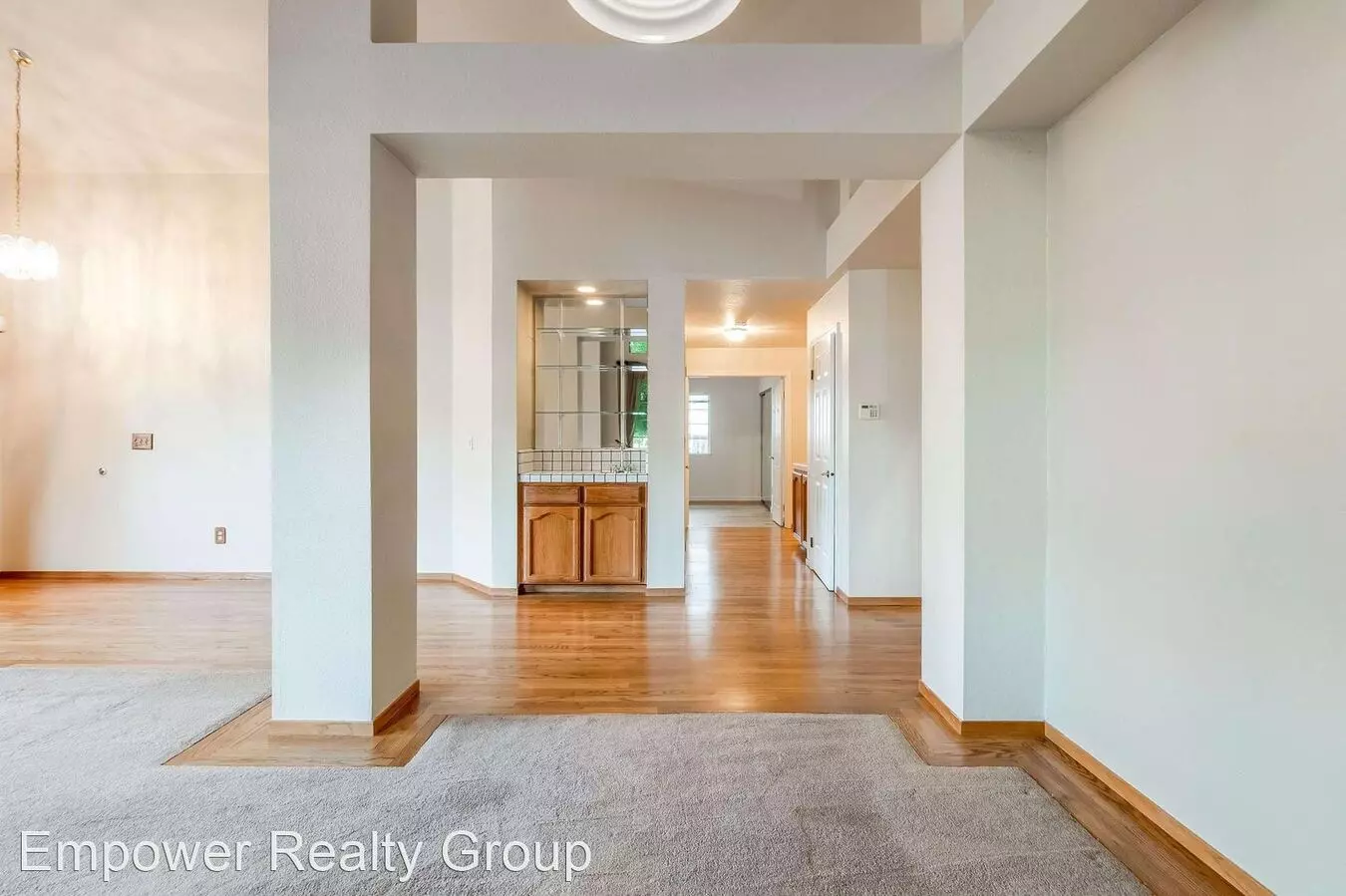 3305 Vermont Pl. photo 3