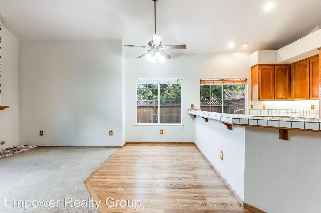 3305 Vermont Pl. photo 5