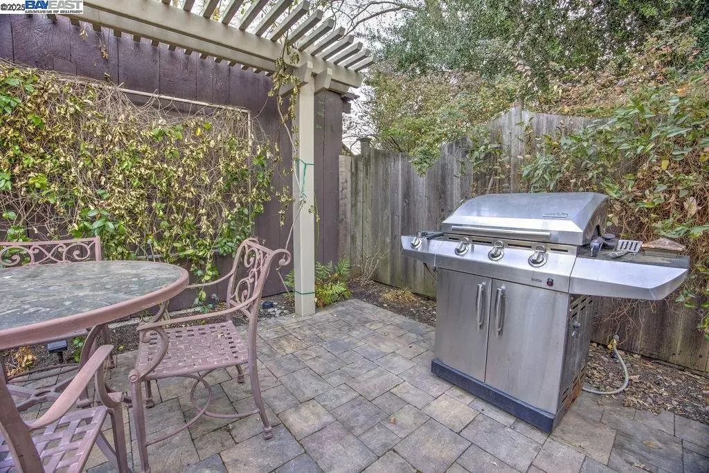 4536 1st Street, Pleasanton, CA 94566 photo 2