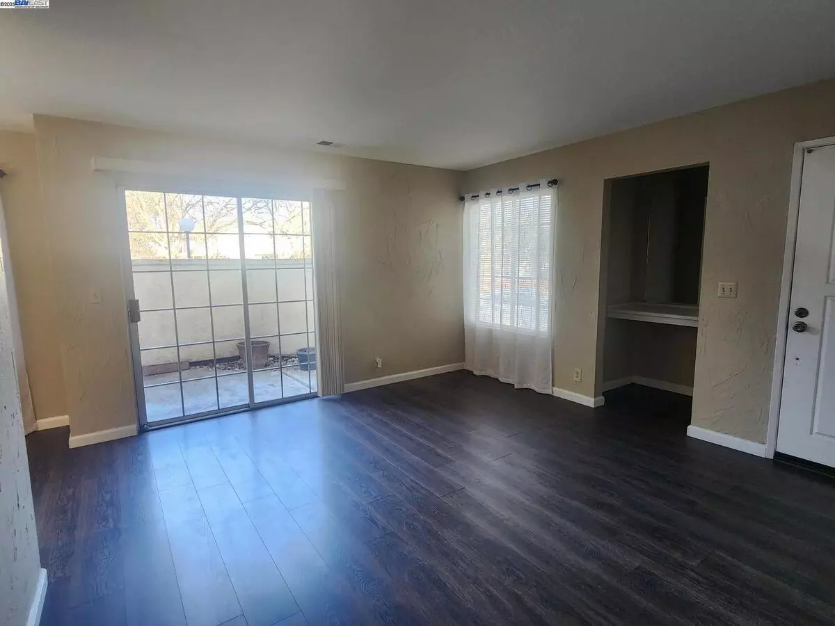 503 Rose Avenue, Pleasanton, CA 94566 photo 2