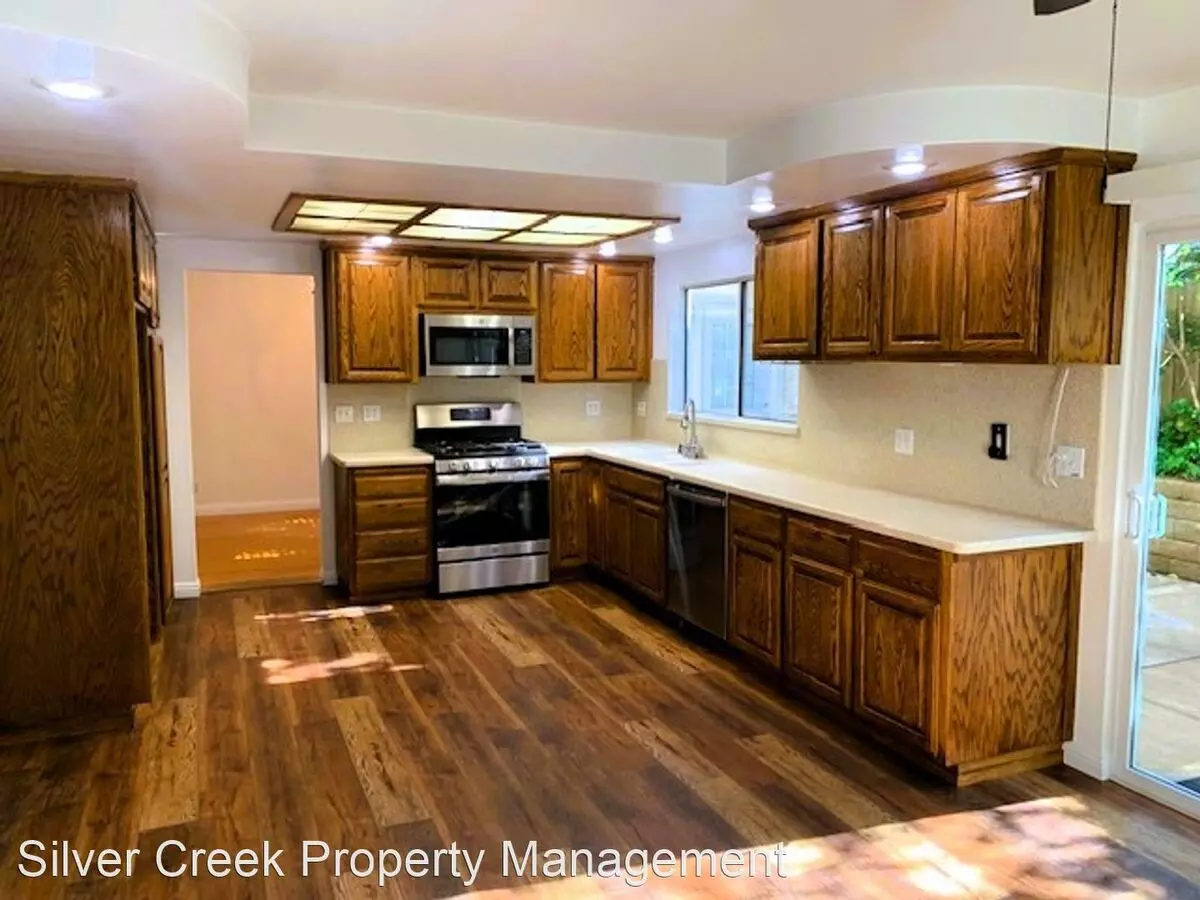 893 Palomino Dr. photo 2