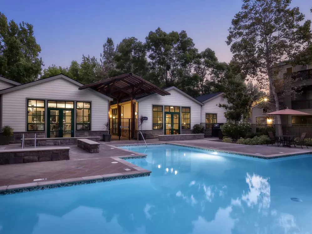 eaves Pleasanton photo 4