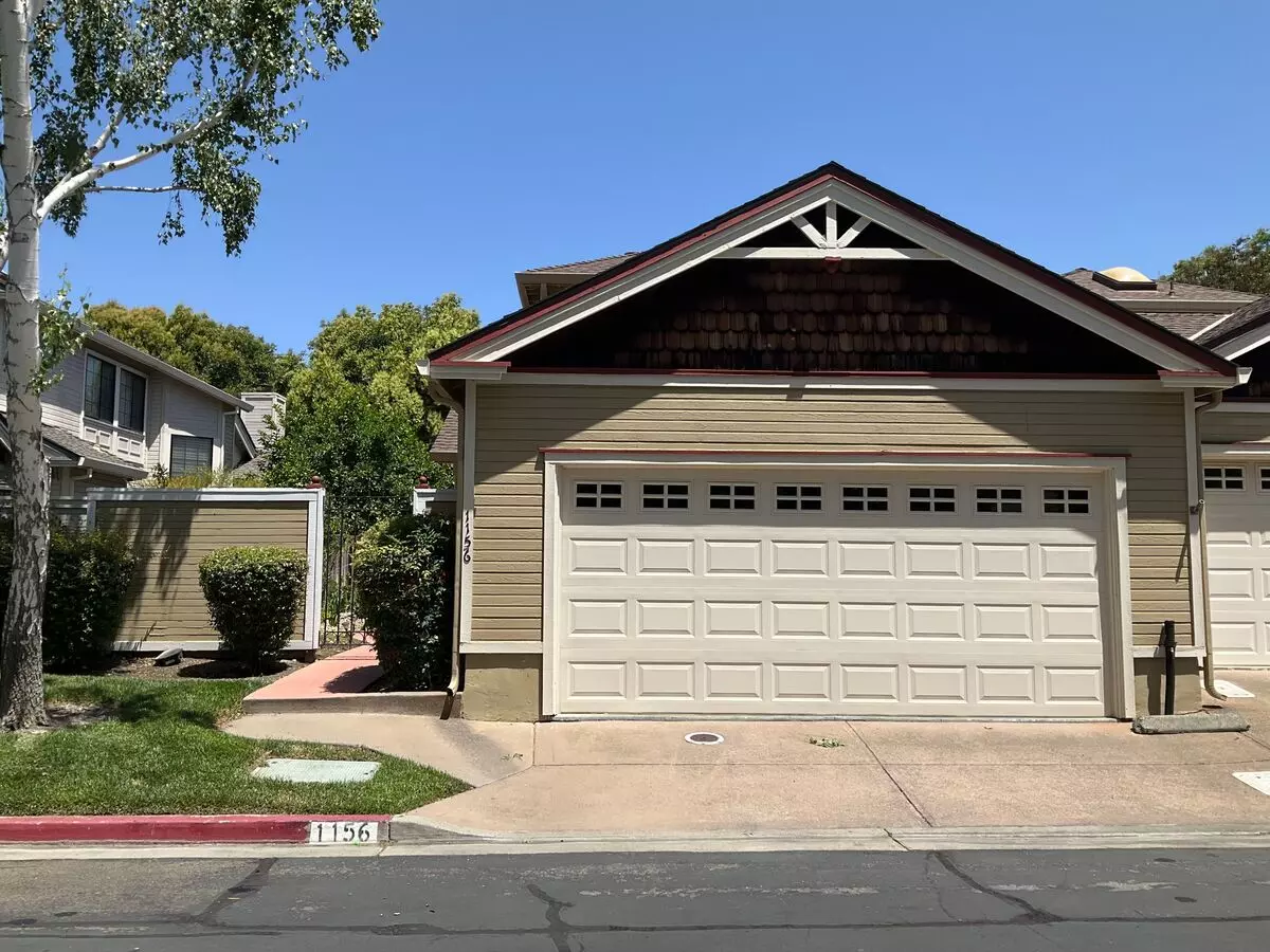 1156 Tiffany Ln photo 3