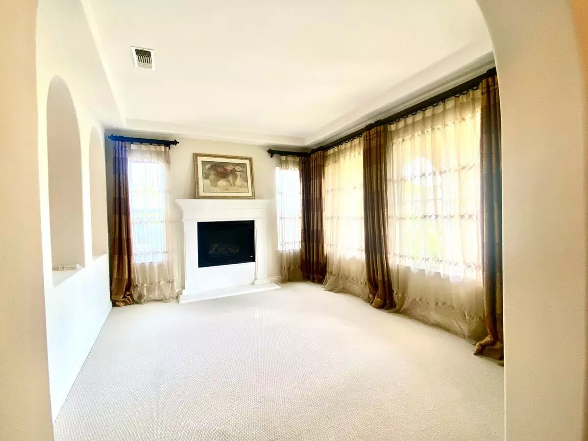 Pleasanton Ponderosa 5 Bed+loft / 4 Bath, 4 Car Garage, Small Dogs Ok photo 2