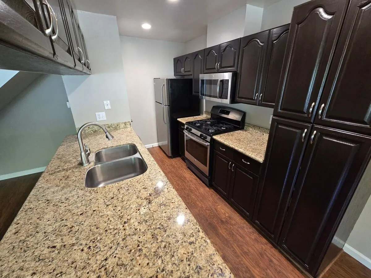 Sharp 4 Bedroom 2 Bath Great Neighborhood In Pleasanton photo 4