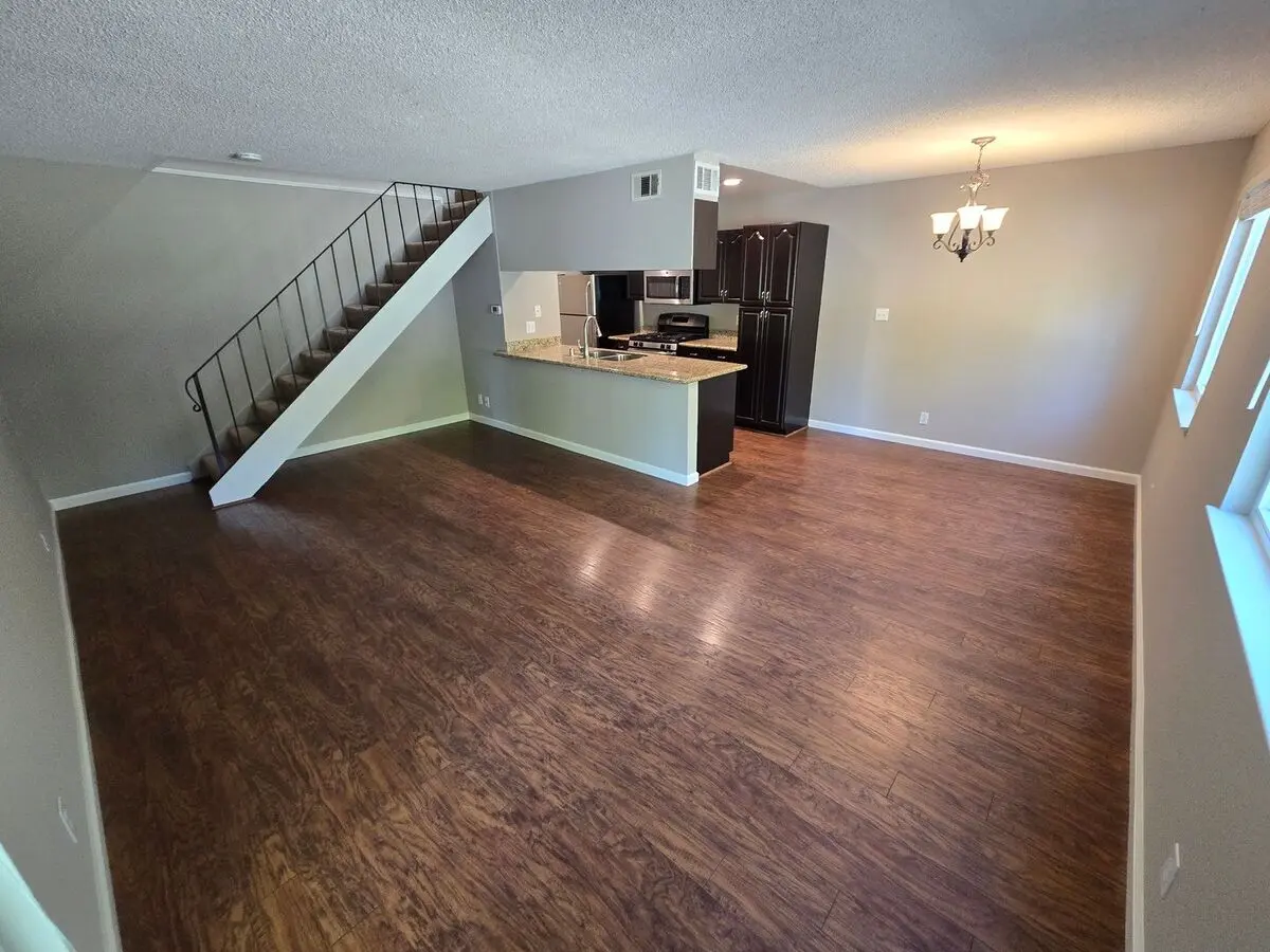 Sharp 4 Bedroom 2 Bath Great Neighborhood In Pleasanton photo 2
