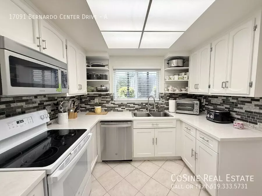 17091 Bernardo Center Dr photo 5