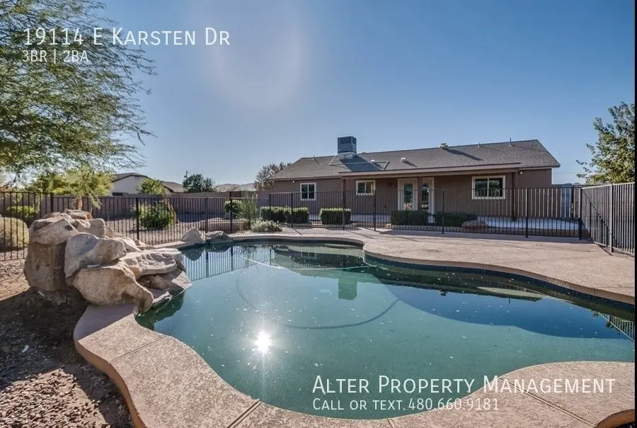 19114 E Karsten Dr photo 2