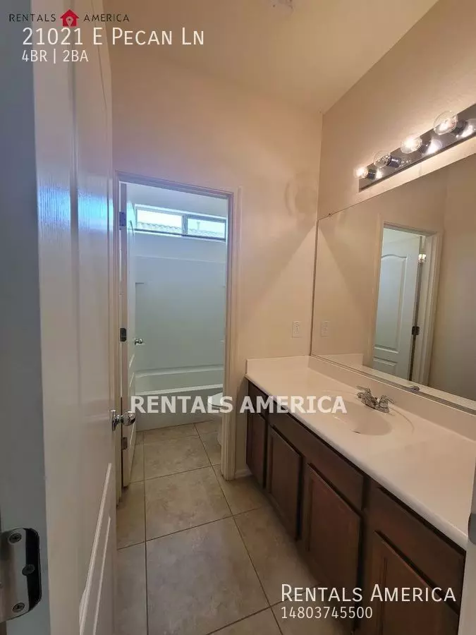 21021 E Pecan Ln photo 5
