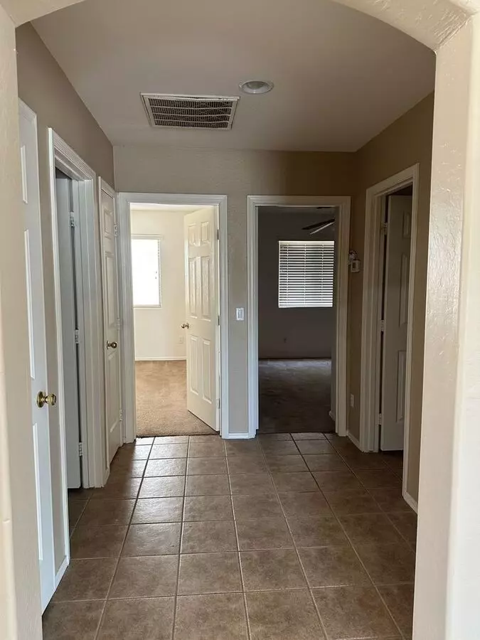 23307 South 220th Street, Queen Creek, AZ 85142 photo 3