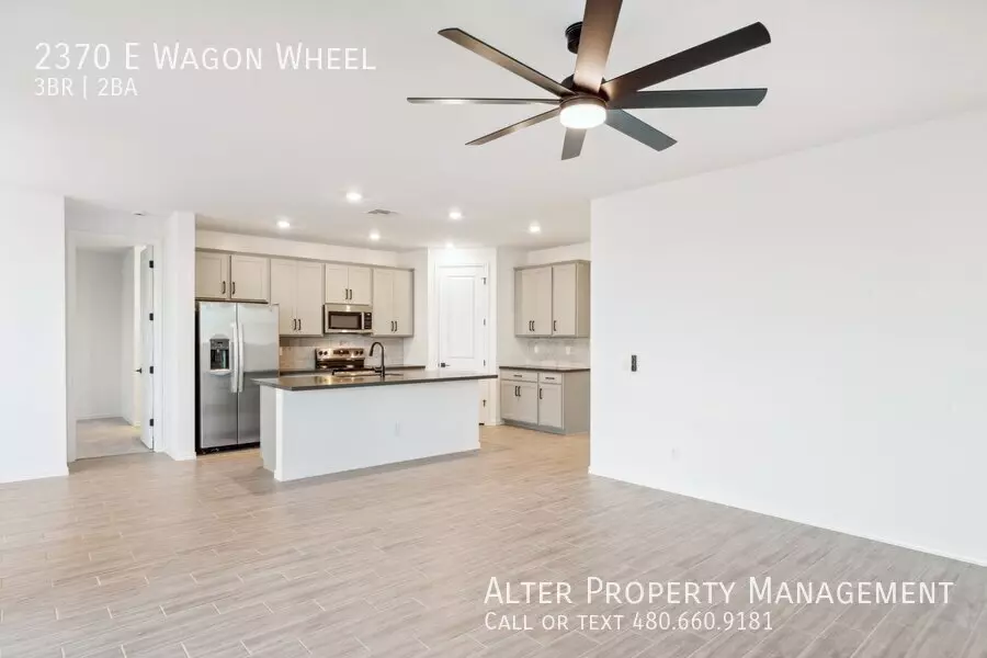 2370 East Wagon Wheel Lane, San Tan Valley, AZ 85140 photo 2