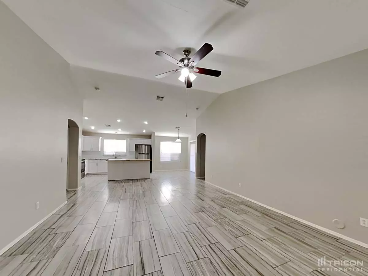 2696 Angel Way Queen Creek Az photo 2