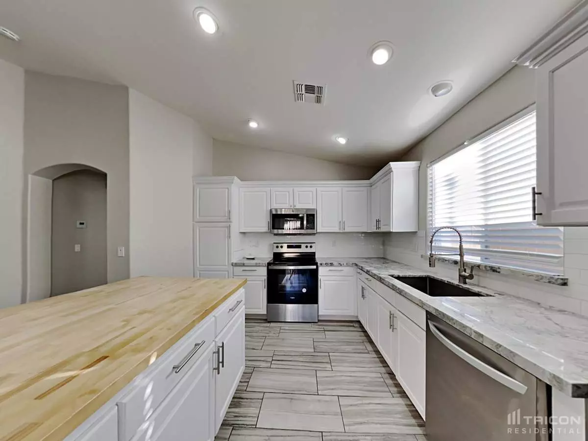 2696 Angel Way Queen Creek Az photo 3