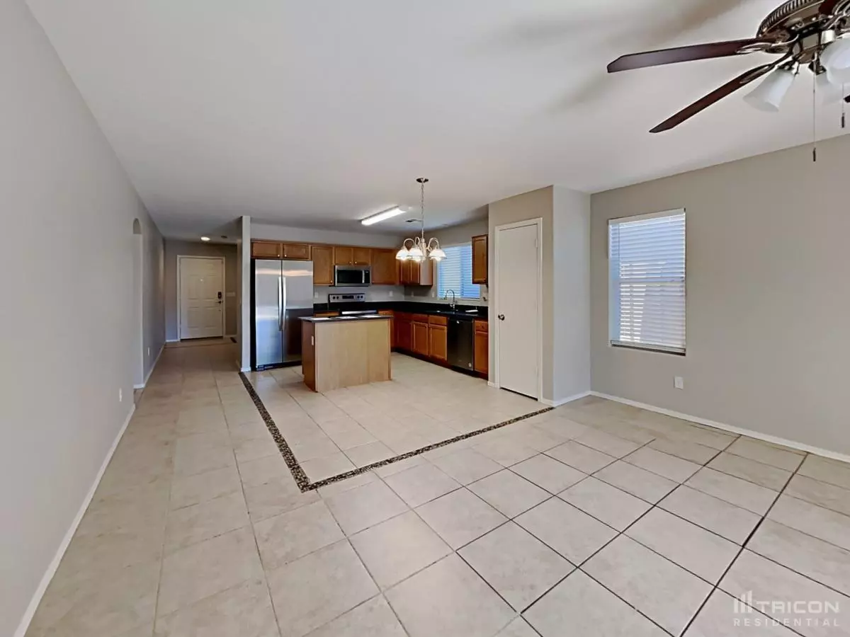 3341 West Yellow Peak Drive, San Tan Valley, AZ 85142 photo 2