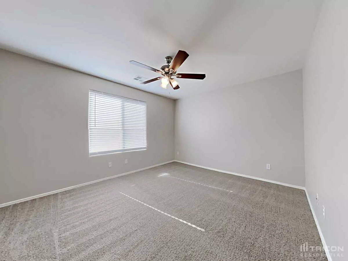 3341 West Yellow Peak Drive, San Tan Valley, AZ 85142 photo 4