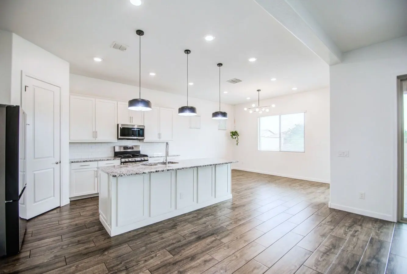 Spacious New photo 4