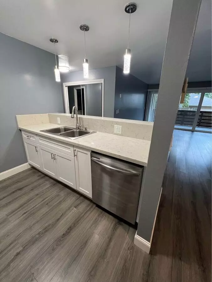 10 Birch Street Apartments photo 5