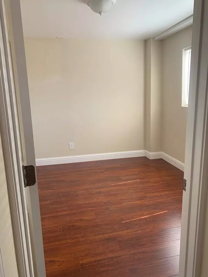 116-126 Pine photo 3