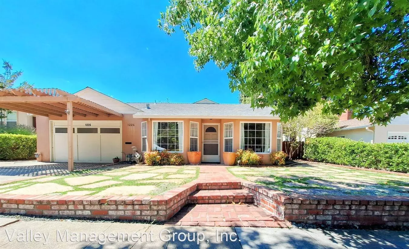 1226 Connecticut Drive, Redwood City, CA 94061 photo 2