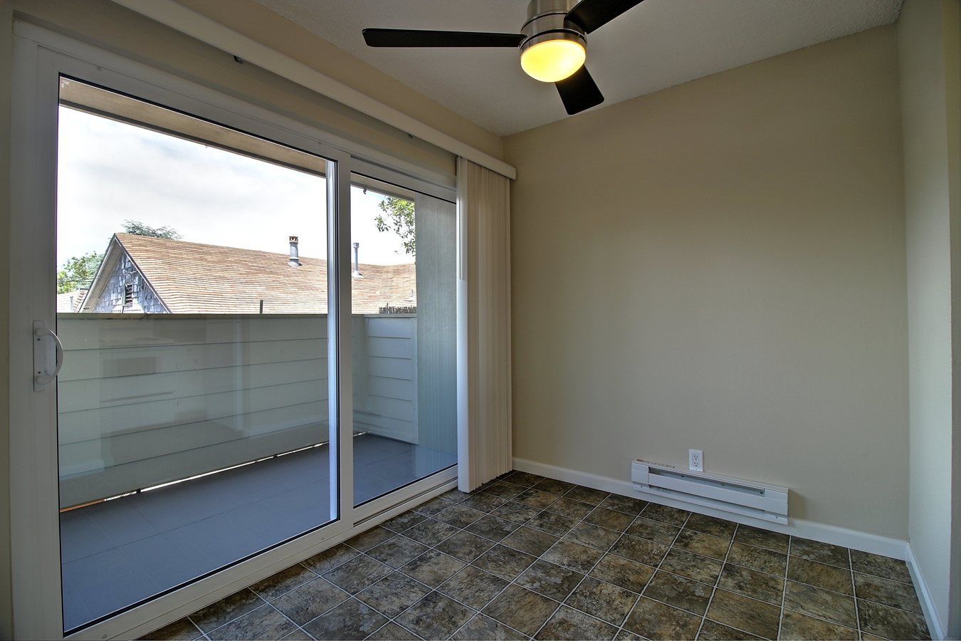130 Arch St photo 4