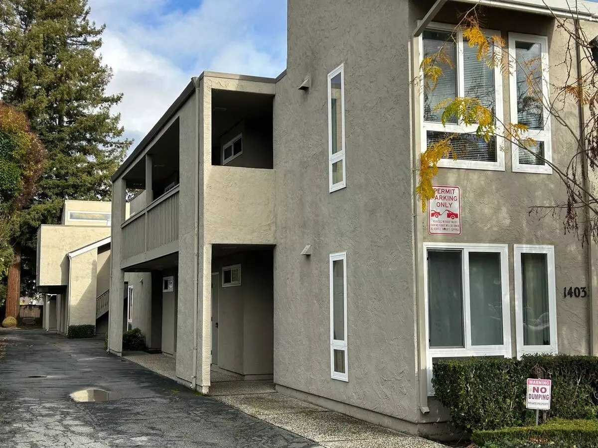 1403 Oxford St RWC photo 4
