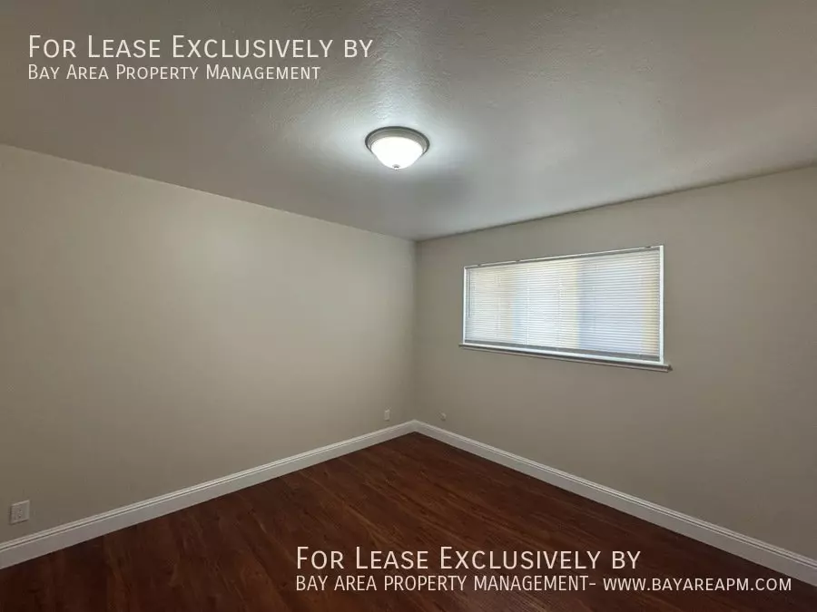 MG10-154 Poplar Avenue photo 2