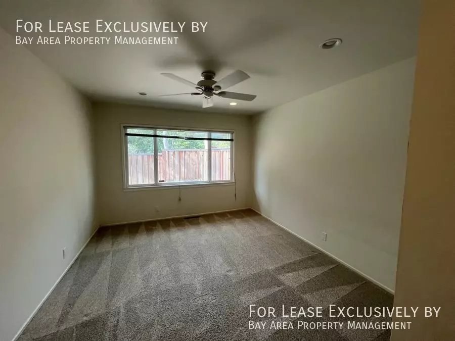 2065 Nassau Dr photo 5