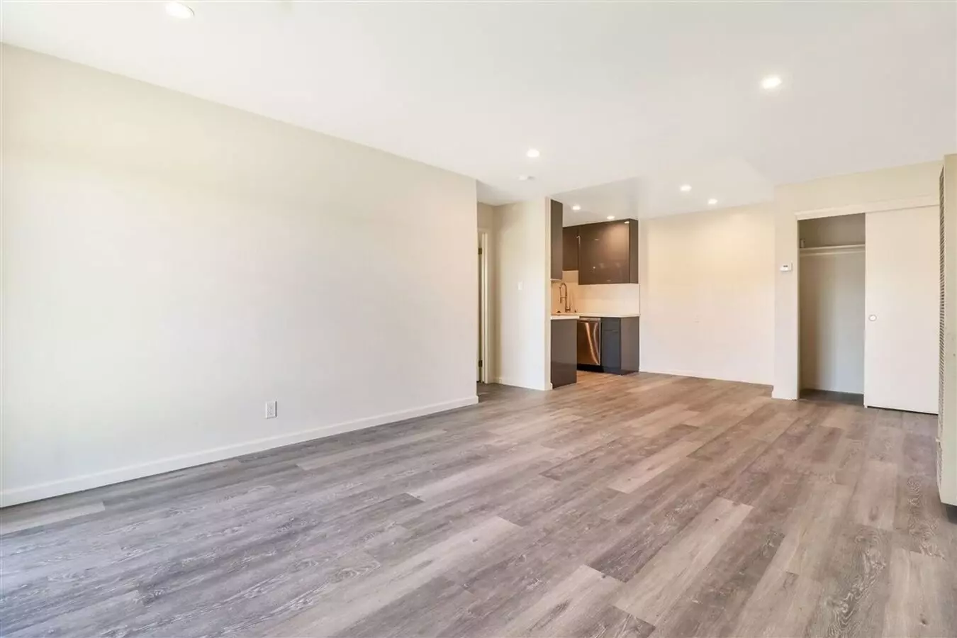 Middlefield Apartments photo 2