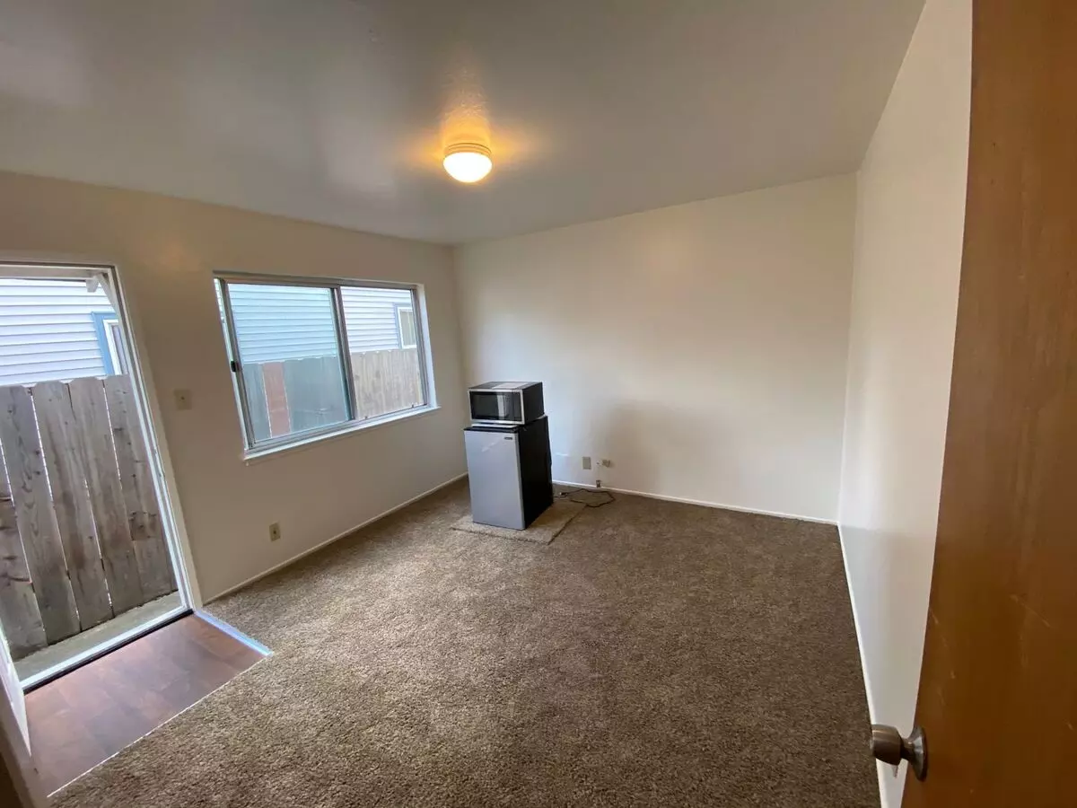 310 Winslow St. photo 3