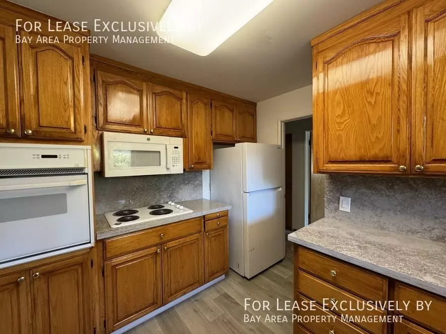 356 Encina Avenue, Redwood City, CA 94061 photo 2