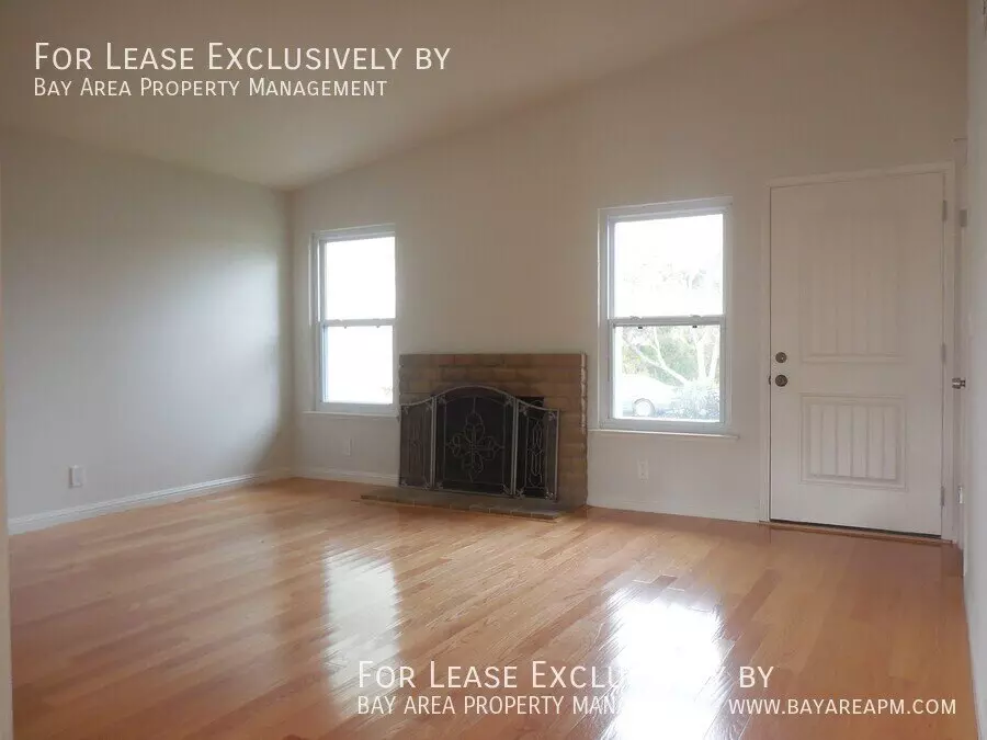 384 Gunter Lane, Redwood City, CA 94065 photo 2