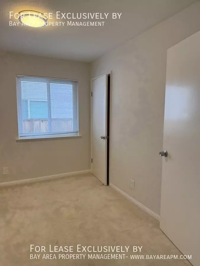 384 Gunter Lane, Redwood City, CA 94065 photo 5