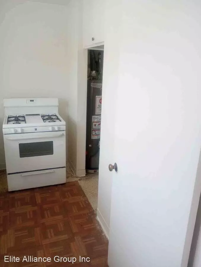 2211G - Madison & Fulton photo 2