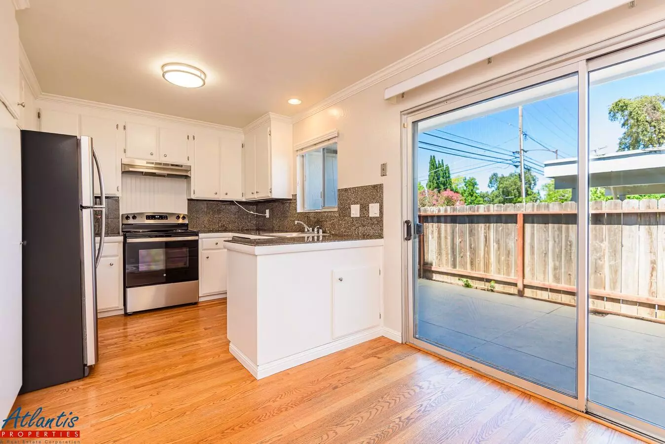 Beautiful Townhouse | Gated Community photo 4