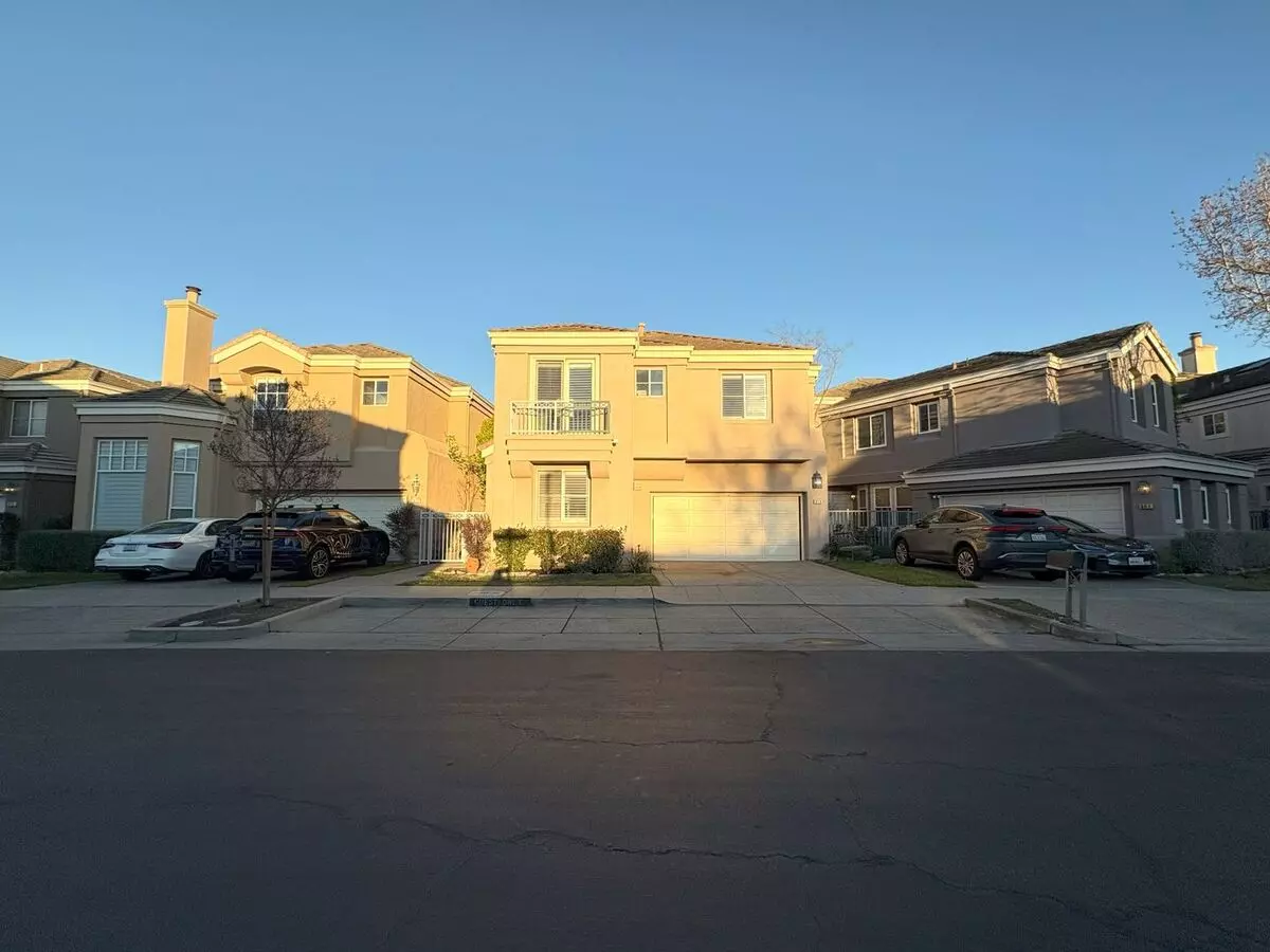 939 Corriente Point Drive, Redwood City, CA 94065 photo 2
