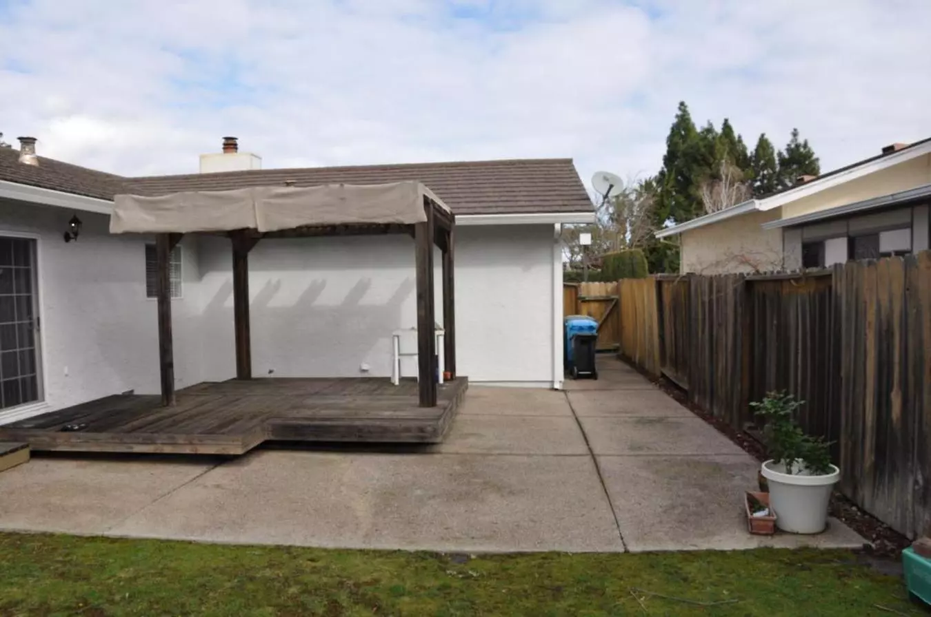 602 Teredo Drive, Redwood City, CA 94065 photo 2