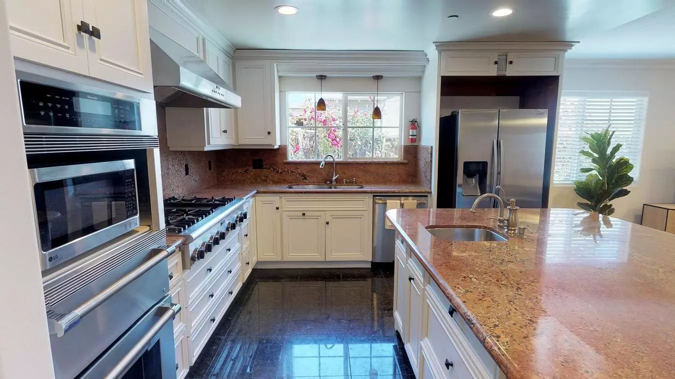3421 Bay Road, Redwood City, CA 94063 photo 3
