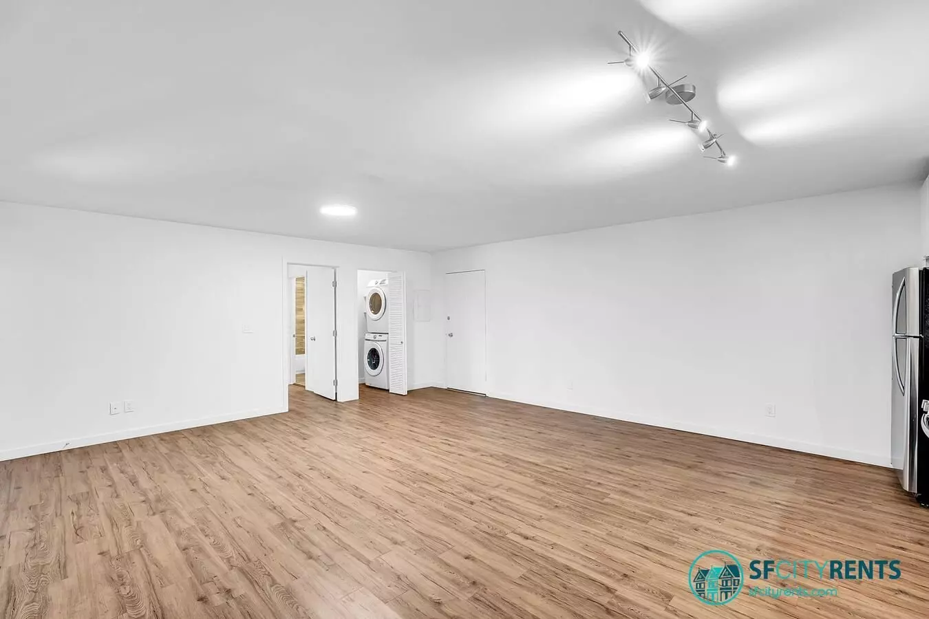 Redwood City: Updated And Unfurnished 1 Bed 1 Bath W/ Large Living Room, Private Patio, &amp; Parking Included photo 5