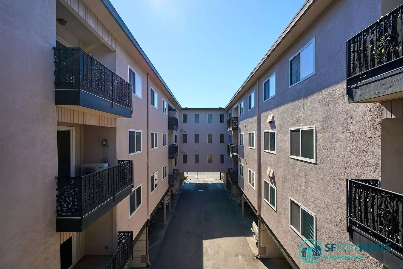 Redwood City: Unfurnished And Remodeled Studio W/ Laundry In Unit &amp; Parking Included photo 5
