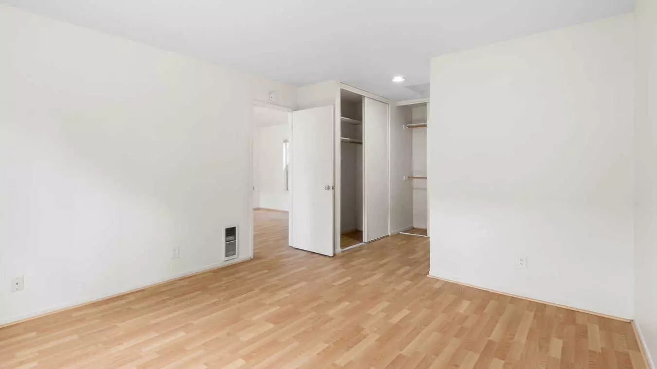 Riva Terra Apartments at Redwood Shores photo 5